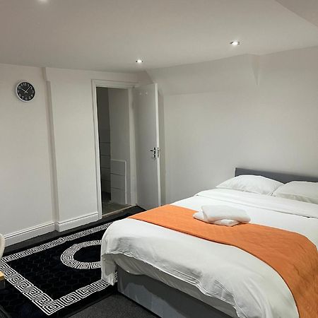 Appartement Starlet Manor Park à Londres Extérieur photo
