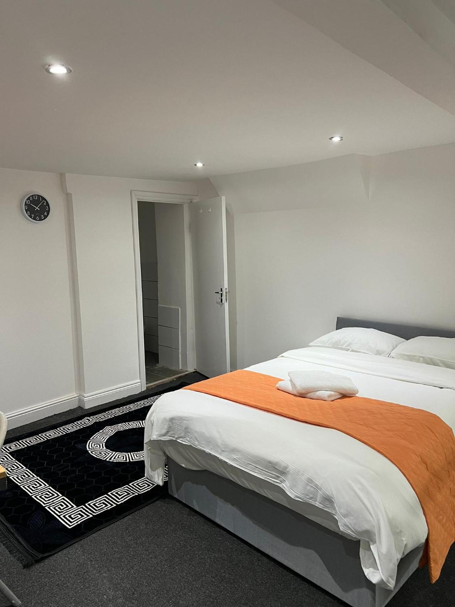 Appartement Starlet Manor Park à Londres Extérieur photo